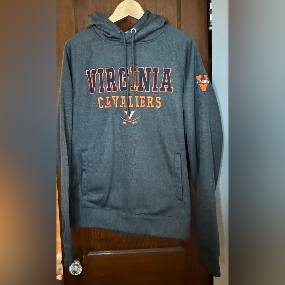Men’s Medium University of Virginia Cavaliers Embroidered Hoodie- UVA